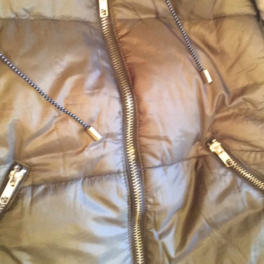 ❤️2 for $40❤️ Warm olive vest - Picture 5 of 8